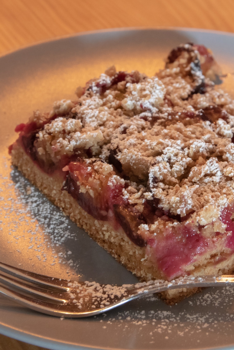 Zwetschgenkuchen Mit Streuseln - Larakocht.de - Meine Lieblingsrezepte